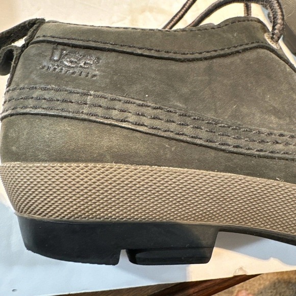 UGG Australia Boots Womens 7 Magpie Duck Ankle Bootie Black Leather - Picture 7 of 8